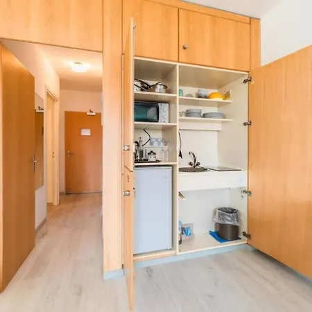 Sea, Pool, Private Beach Апартаменты Биссоне