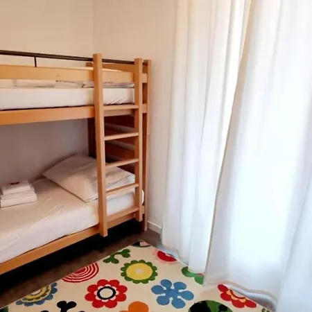 Sea, Pool, Private Beach Биссоне