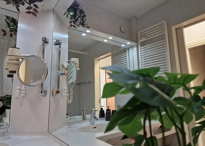 Sea, Pool, Private *